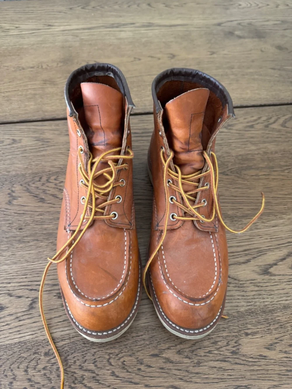 Red Wing Men's Boot in Oro Legacy Leather